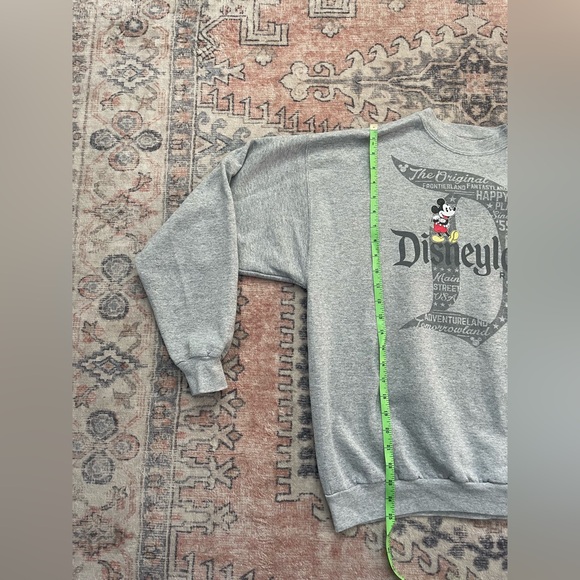 Disneyland Mickey Mouse Y2K Classic Crewneck Pullover Sweatshirt Women’s Large - Picture 6 of 7